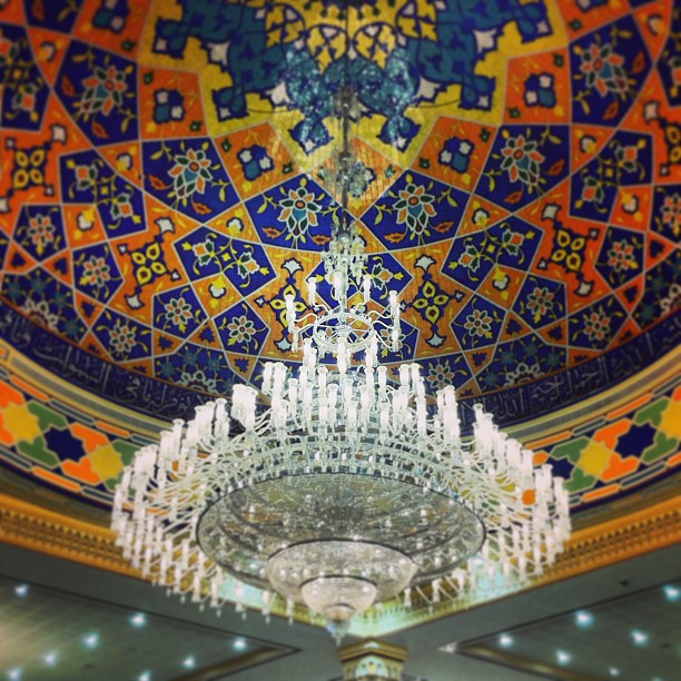 architecture-dome-islam-chandelier-lighting-design-islamic-iphoneonly-igers-bahrain_t20_o9AlyQ